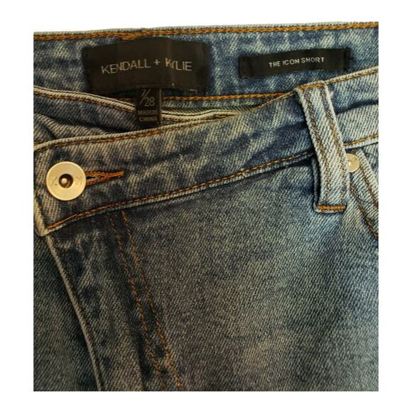 Women’s Jean Shorts Kendall Kylie Size 7 The Icon Short Asymmetrical Fly 28 - Picture 8 of 11